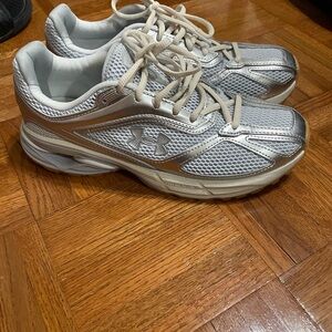 Under Armour Silver Athletic Shoes with Mesh Upper